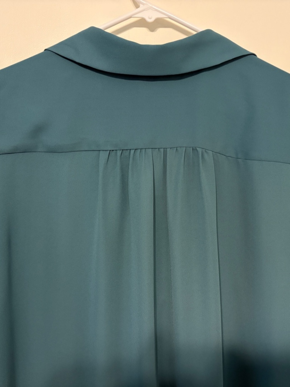Ann Taylor Women's L/S Split-Neck Popover Camp Shirt Top Blouse L Teal NWT - Picture 5 of 9